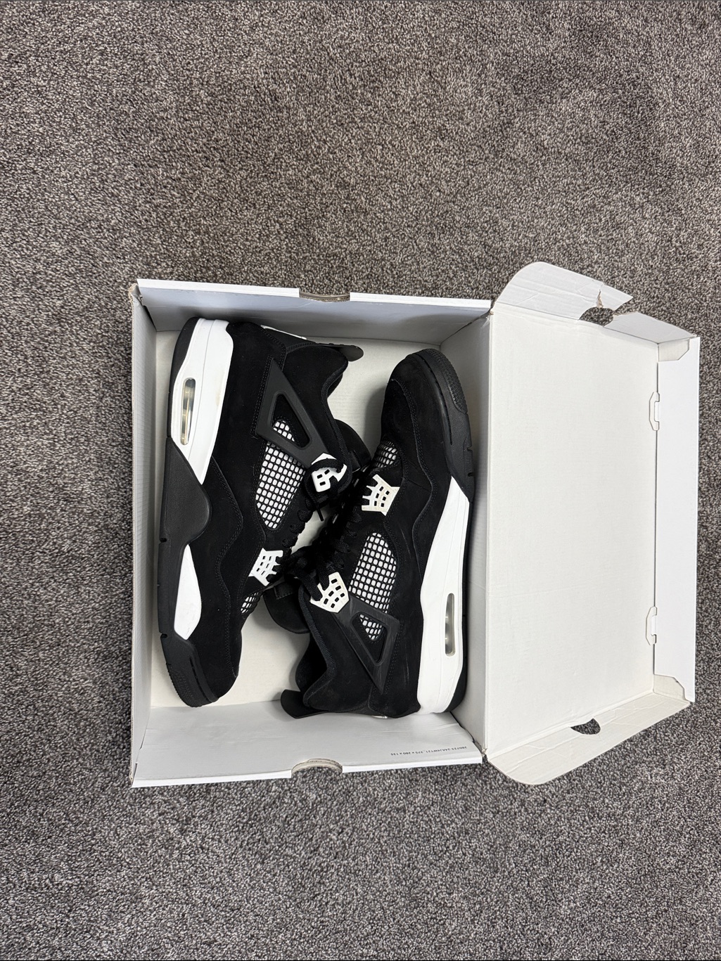 Jordan 4 White Thunder